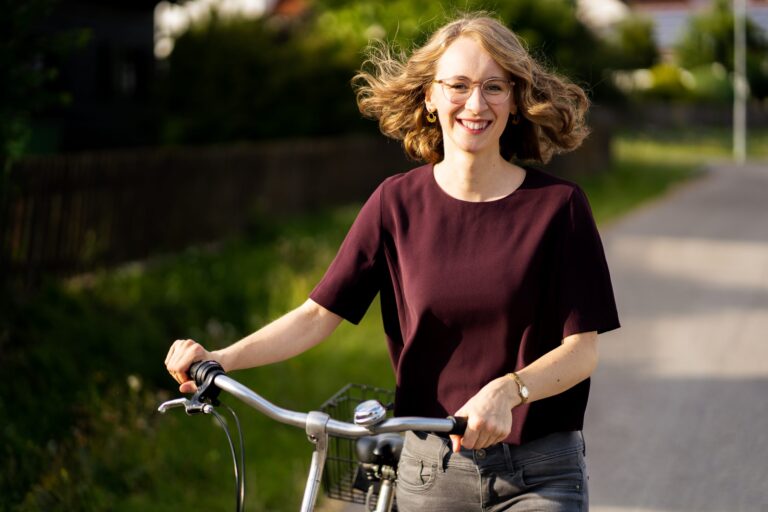 Zuversicht und Tatkraft: Wahlkampf-Endspurt in Bad Kötzting mit Direktkandidatin MdB Tina Winklmann und Landesvorsitzender MdL Eva Lettenbauer